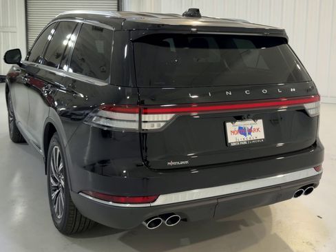 New 2026 Lincoln Aviator 2WD image 8