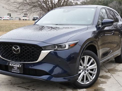 Used 2022 MAZDA CX-5 Signature image 1
