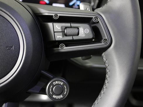 New 2026 Porsche Cayenne image 27