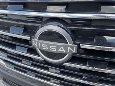 Used 2024 Nissan Rogue S FWD image 5