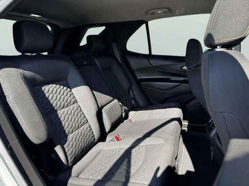 Used 2018 Chevrolet Equinox LT image 43