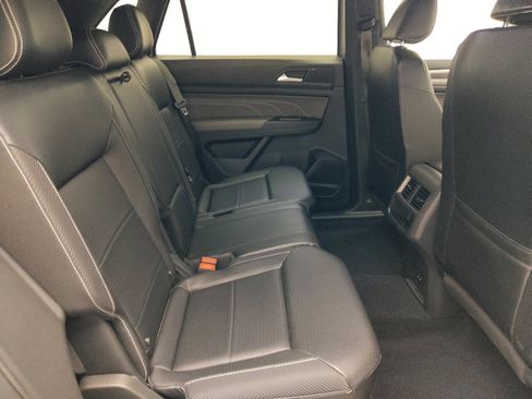 Used 2021 Volkswagen Atlas Cross Sport SE w/ Panoramic Sunroof Package FWD image 19