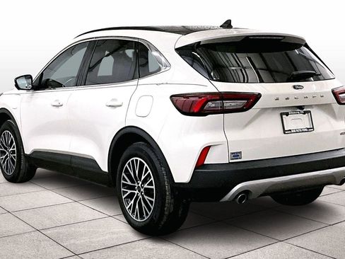 Used 2025 Ford Escape SE w/ PHEV Premium Package image 10