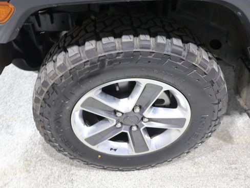 Used 2023 Jeep Wrangler Unlimited Sahara AWD/4WD image 8