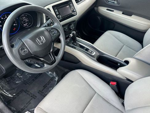 Certified 2022 Honda HR-V LX image 9