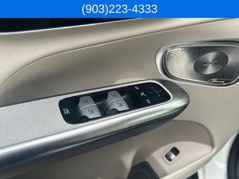 Used 2026 Mercedes-Benz GLC 300 image 21