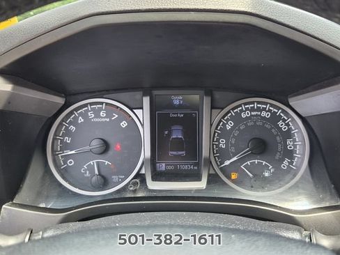 Used 2018 Toyota Tacoma SR5 RWD image 26