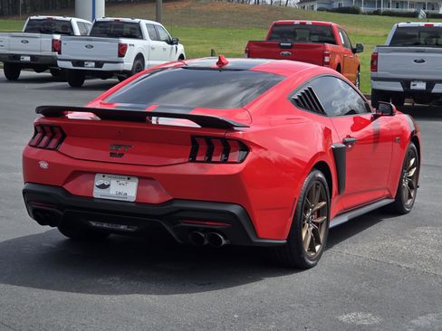 Used 2024 Ford Mustang GT Premium RWD image 4