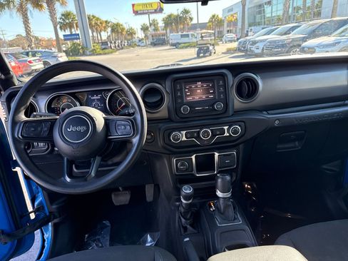Used 2021 Jeep Wrangler Unlimited Sport image 15