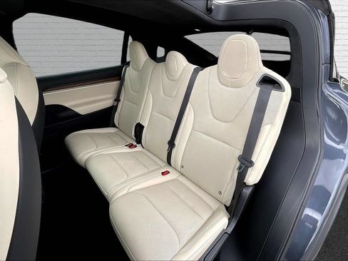 Used 2023 Tesla Model X AWD/4WD image 13