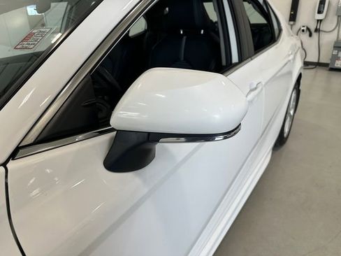 Used 2024 Toyota Camry SE image 15