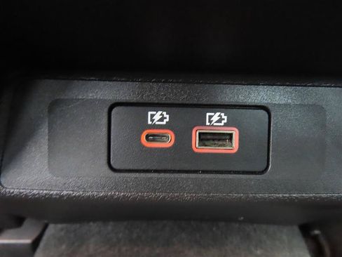 Used 2025 Nissan Altima 2.5 SV FWD image 30