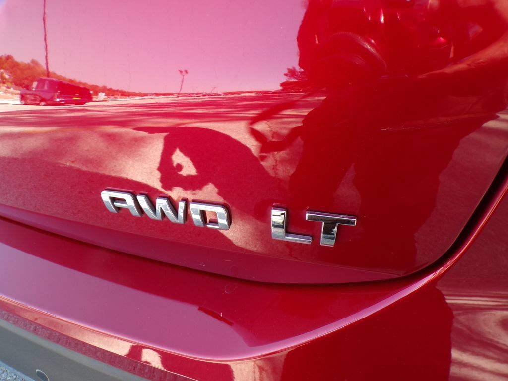 Used 2024 Chevrolet Equinox LT AWD/4WD image 16