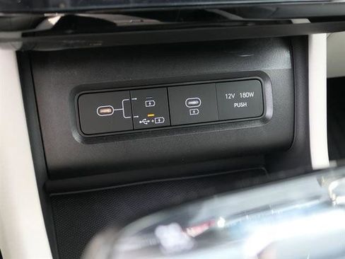 New 2025 Hyundai Tucson Limited image 21