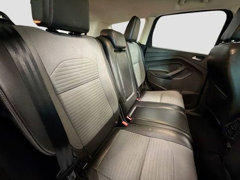 Used 2018 Ford Escape SE w/ SE Sport Appearance Package image 21