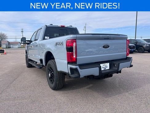 New 2026 Ford F350 Lariat w/ Black Appearance Package image 4