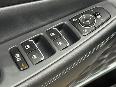 Used 2022 Hyundai Santa Fe SEL w/ Convenience + Premium Package FWD image 19