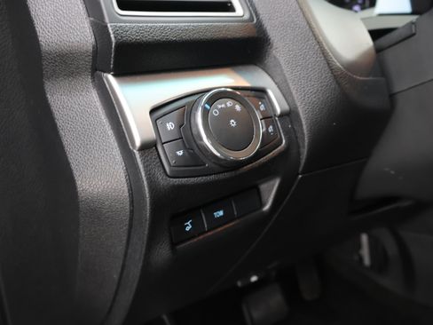 Used 2017 Ford Explorer XLT w/ Equipment Group 202A AWD/4WD image 44