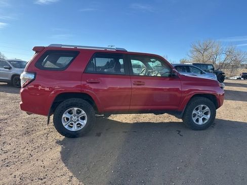 Used 2018 Toyota 4Runner SR5 image 4