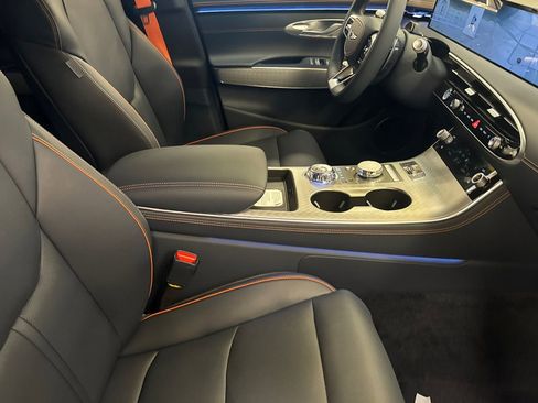 New 2026 Genesis GV70 2.5T Sport Prestige AWD/4WD image 16