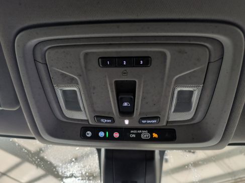 Used 2020 GMC Sierra 3500 Denali image 11