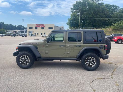 Used 2026 Jeep Wrangler Unlimited Rubicon AWD/4WD image 5