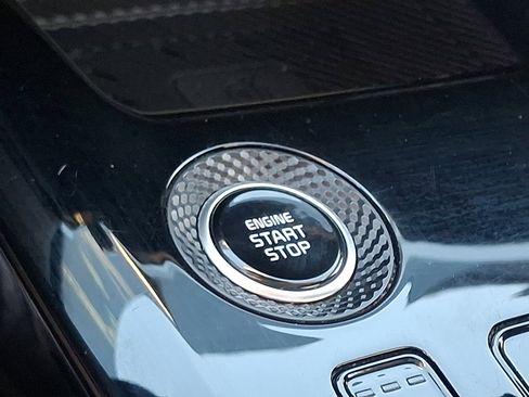 Certified 2023 Kia Niro SX Touring image 24