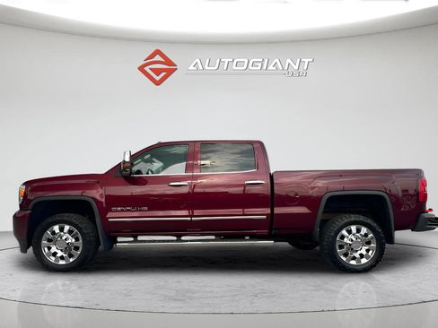 Used 2016 GMC Sierra 2500 Denali w/ Driver Alert Package image 3