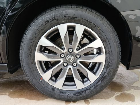 Used 2023 Honda Odyssey EX-L image 17