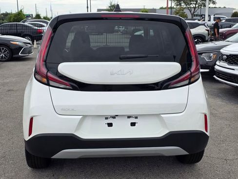 Certified 2025 Kia Soul LX w/ LX Technology Package FWD image 9