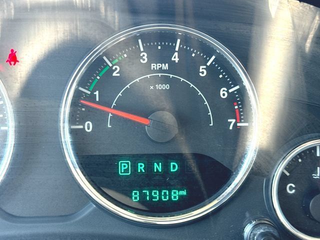 Used 2016 Jeep Wrangler Unlimited Sahara w/ Max Tow Package AWD/4WD image 12