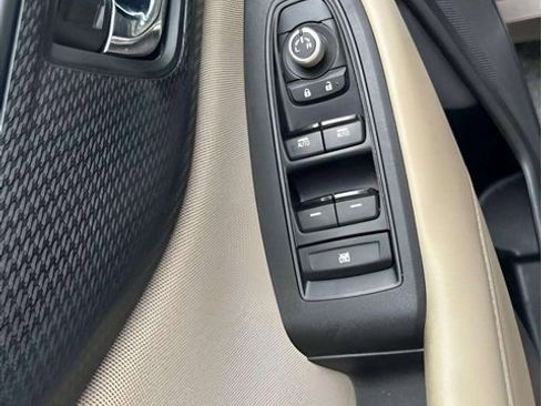 Used 2022 Subaru Legacy Premium image 12