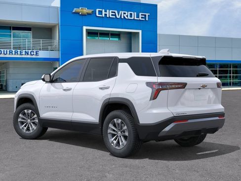New 2026 Chevrolet Equinox LT w/ Convenience Package II FWD image 3