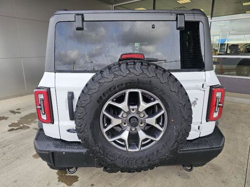 Used 2024 Ford Bronco Badlands image 4