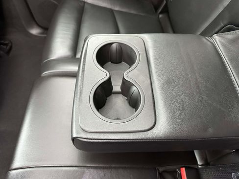 Used 2017 Cadillac XT5 Luxury w/ Driver Awareness Package image 9