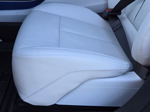 New 2026 Cadillac Optiq Sport 2 image 27