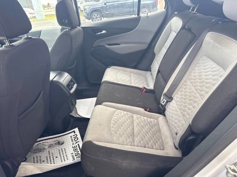 Used 2020 Chevrolet Equinox LS w/ LS Convenience Package image 16