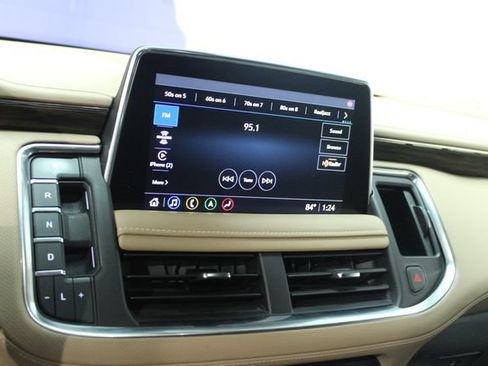 Used 2021 Chevrolet Tahoe Premier AWD/4WD image 18