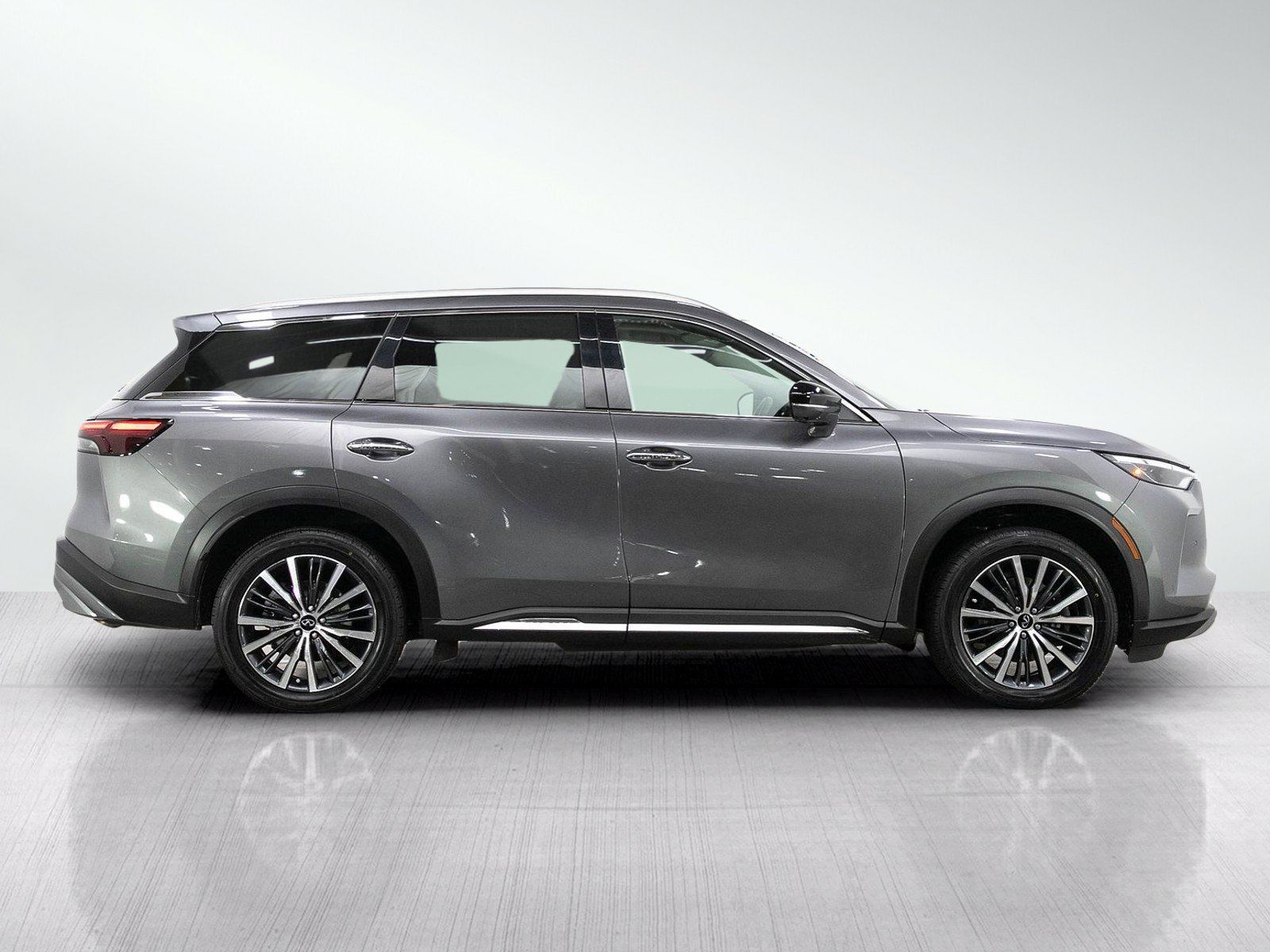 Used 2023 INFINITI QX60 Sensory AWD/4WD image 6
