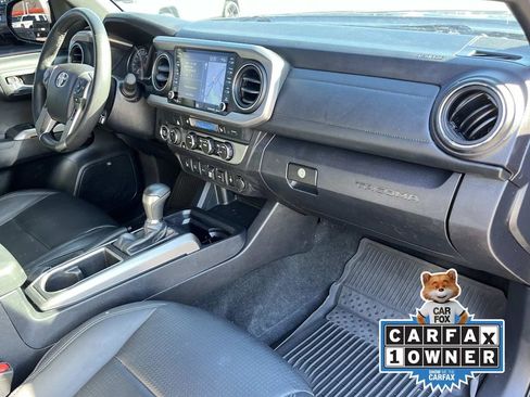 Used 2022 Toyota Tacoma Limited image 22