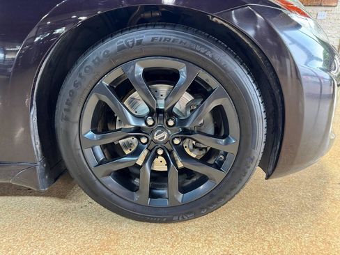 Used 2016 Nissan 370Z Touring RWD image 40