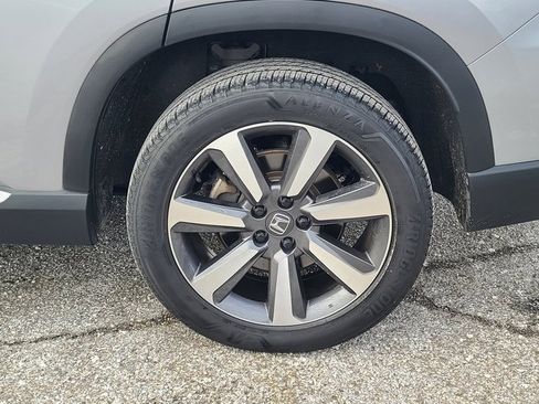 Certified 2023 Honda Pilot Touring image 37