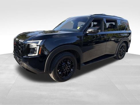 Used 2025 Nissan Armada PRO-4X w/ Pro-4X Premium Package image 3