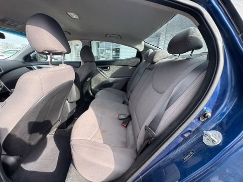 Used 2016 Hyundai Elantra SE image 12