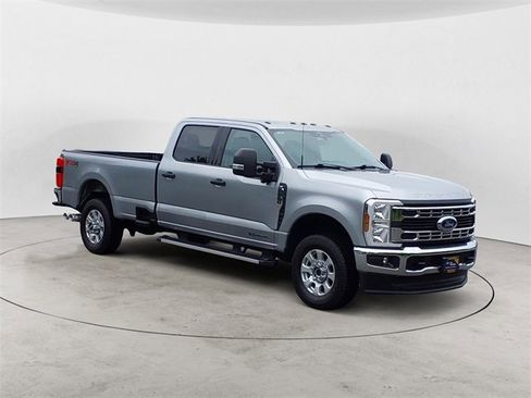 Certified 2024 Ford F350 XLT w/ 360-Degree Camera Package image 7