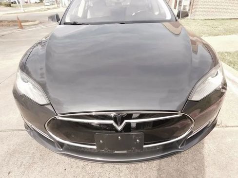 Used 2015 Tesla Model S 60 image 10