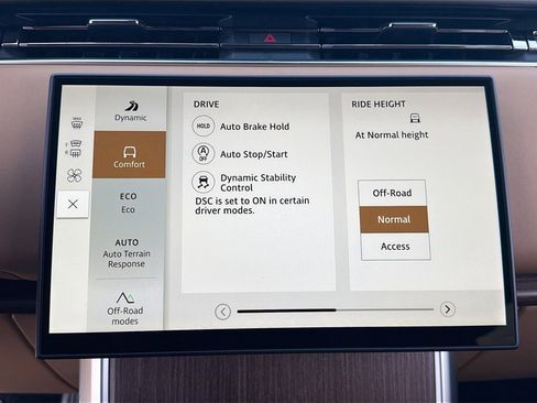 New 2026 Land Rover Range Rover SE image 31