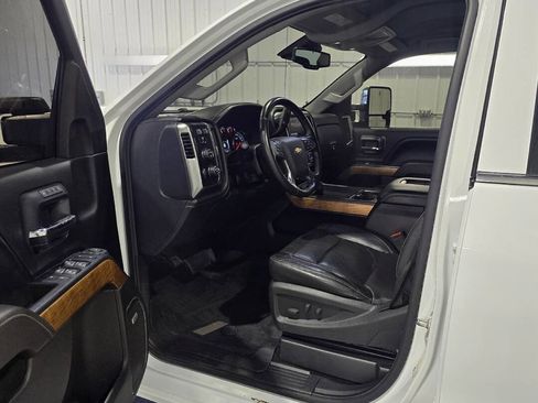 Used 2017 Chevrolet Silverado 3500 LTZ w/ Duramax Plus Package image 7