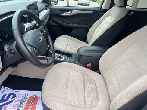 Used 2021 Ford Escape SE w/ Convenience Package FWD image 8