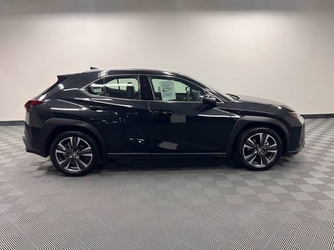 Certified 2025 Lexus UX 300h FWD image 4